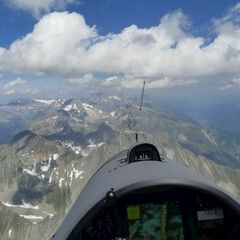Verortung via Georeferenzierung der Kamera: Aufgenommen in der Nähe von Uri, Schweiz in 3341 Meter